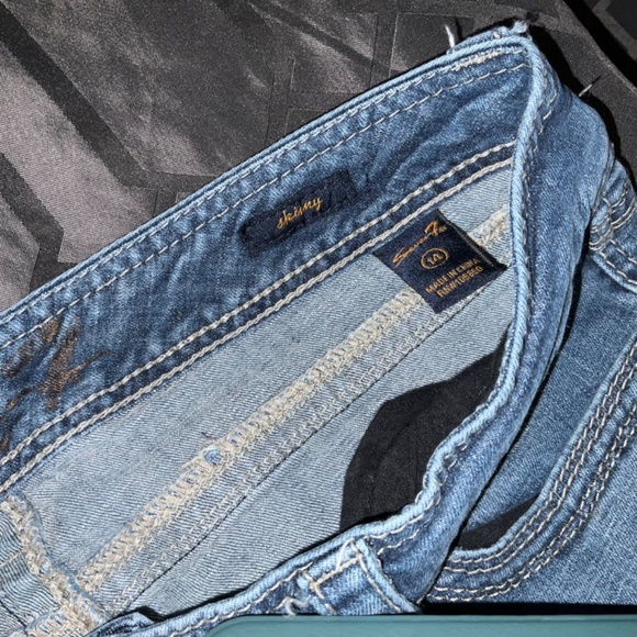 Distressed skinny jeans from seven - Picture 4 of 5